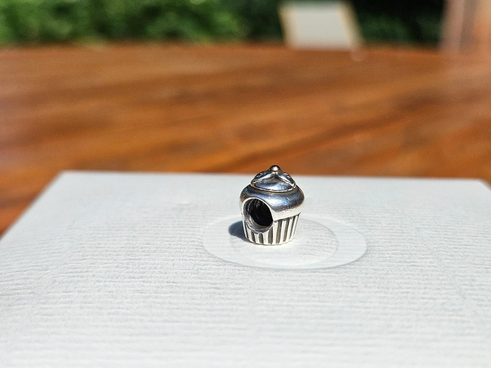 Pingente cupcake bicolor de ouro 14k da Pandora – photo 6